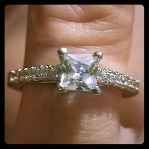 925 Sterling silver cubic zirconia engagement ring